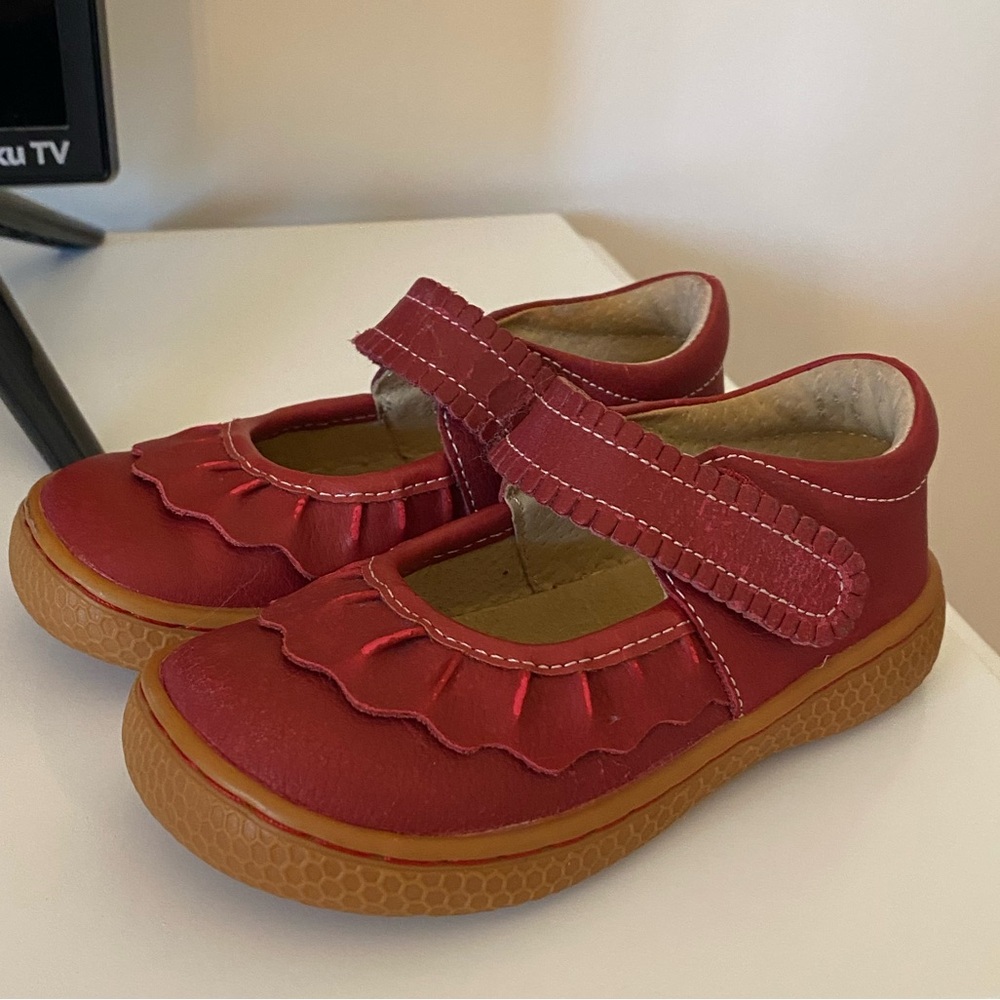 Red Livie and Lucas sz 7